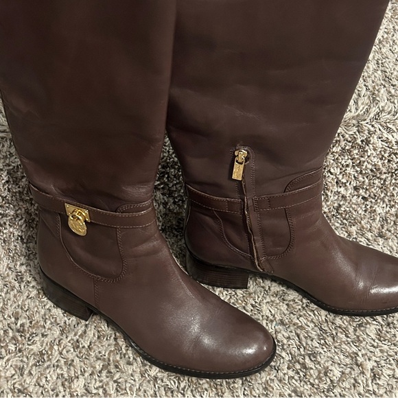 Michael Kors Brown Tall Boots w/MK Locket Women's Sz 9.5 Excellent Condition - Picture 2 of 9